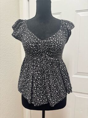 Japna Black and White Floral Gathered Bust Peplum Top